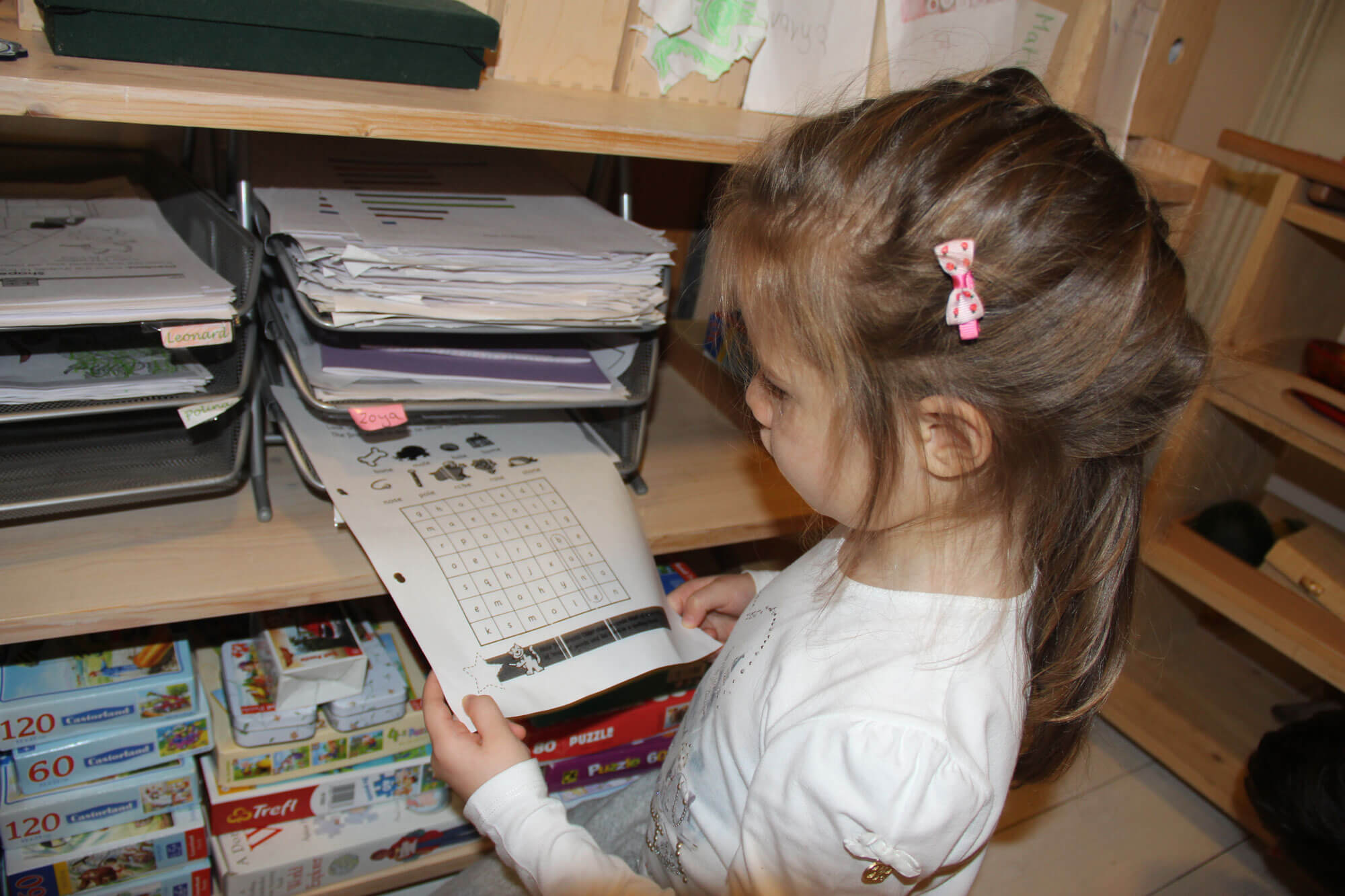 Как наши малыши учатся работать самостоятельно.